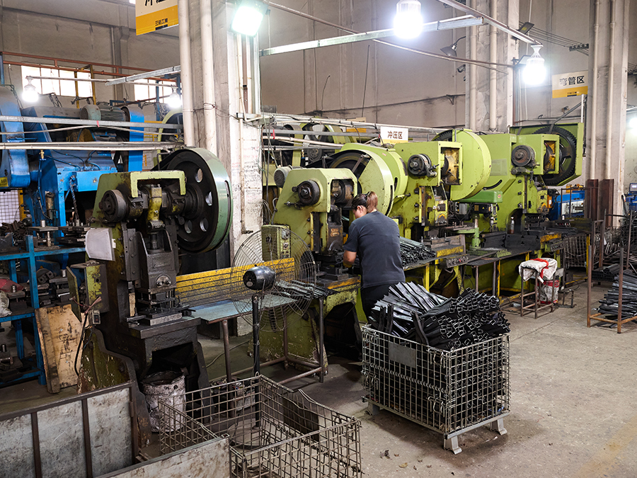 生產(chǎn)車(chē)間